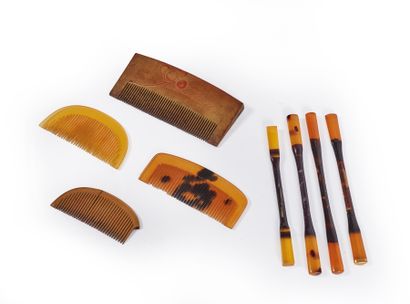 Set of four combs and four hair elements,...