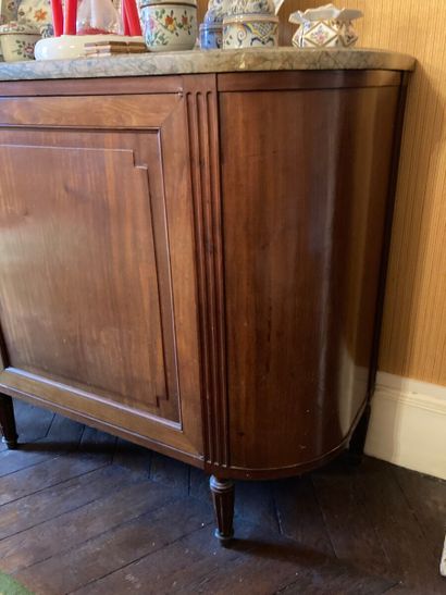 Buffet demi-lune en acajou et placage d'acajou,...