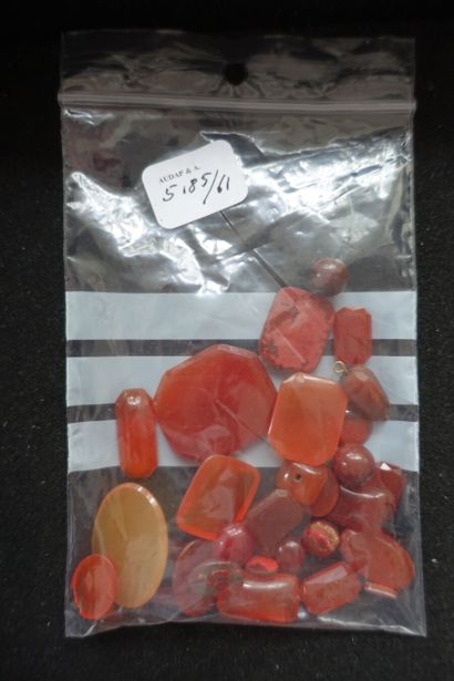 Important batch of imitation and ornamental...