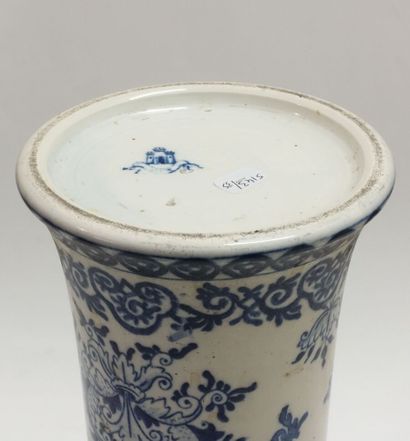 Lot de céramiques diverses, assiettes, soupière,...