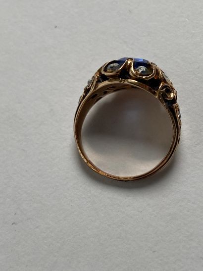 585 thousandths yellow gold ring set with...