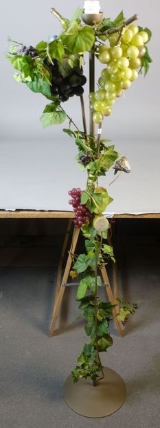 Lampadaire « grappes de raisin ».

Haut....