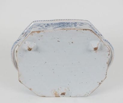 NEVER.

Octagonal planter with two handles,...