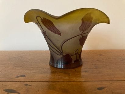 Établissements Gallé (1904-1936).

Glass...