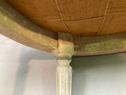 Réunion de quatre fauteuils cabriolet à dossier...