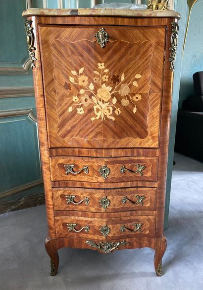 Petit secrétaire de dame à abattant, à façade...
