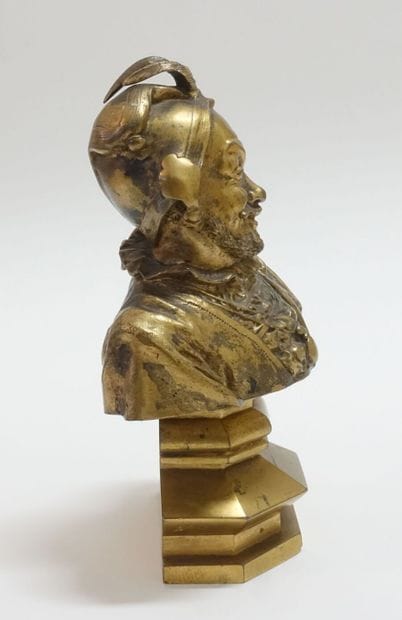 Louis-Alfred BARYE (1839-1895), after.

Helmet...