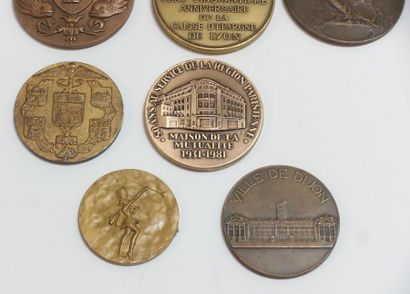 Important set of seventy-five bronze medals,...