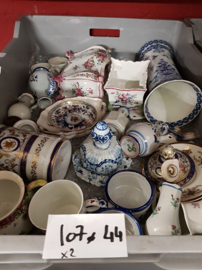 Lot de céramiques diverses, assiettes, soupière,...