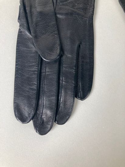 HERMÈS Paris, Made in France
Paire de gants...