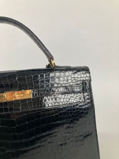 HERMÈS Paris
Sac Kelly 35 en crocodile noir,...