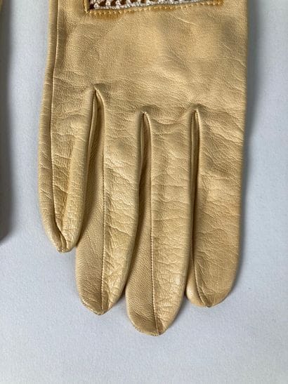 Attribuée à HERMÈS Paris
Paire de gants en...
