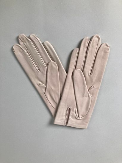 HERMÈS Paris, Made in France
Paire de gants...