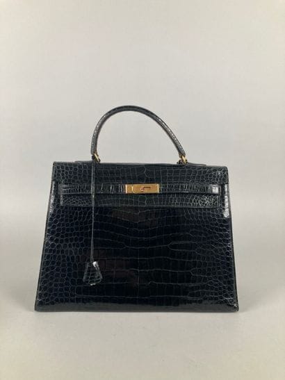 HERMÈS Paris
Sac Kelly 35 en crocodile noir,...