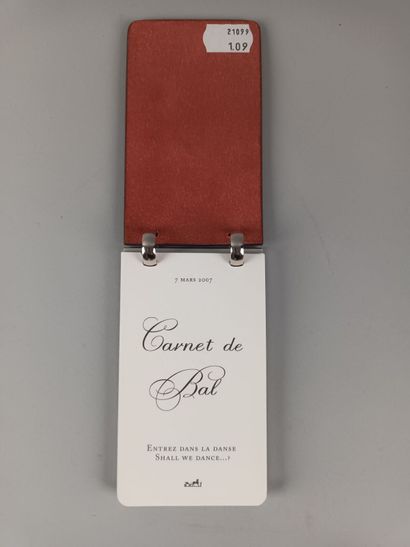 HERMÈS
Carnet de bal à couverture en cuir...