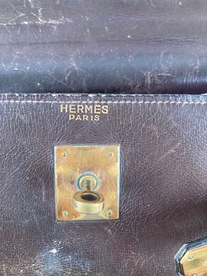 HERMÈS Paris
Sac Kelly 35 en box chocolat,...
