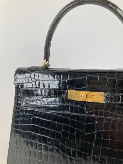 HERMÈS Paris
Sac Kelly 32 en crocodile noir,...