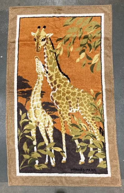HERMÈS Paris
Drap de bain vertical en éponge...