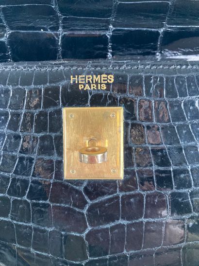 HERMÈS Paris
Sac Kelly 35 en crocodile noir,...