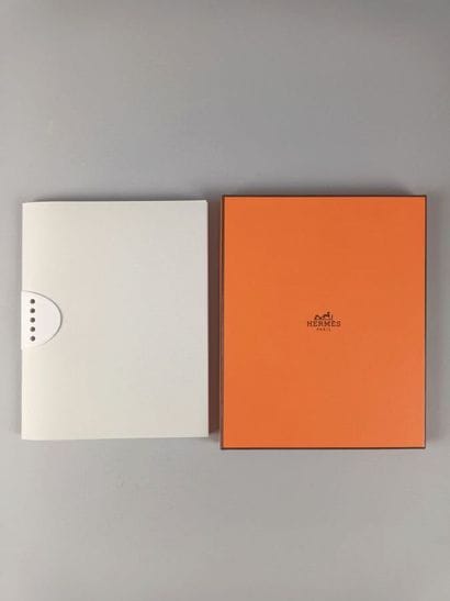 HERMÈS Paris, Made in France
Petit cahier...