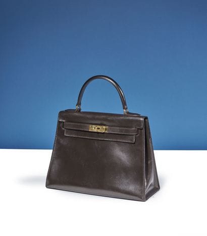 HERMÈS Paris 
Sac Kelly 29 en box marron,...