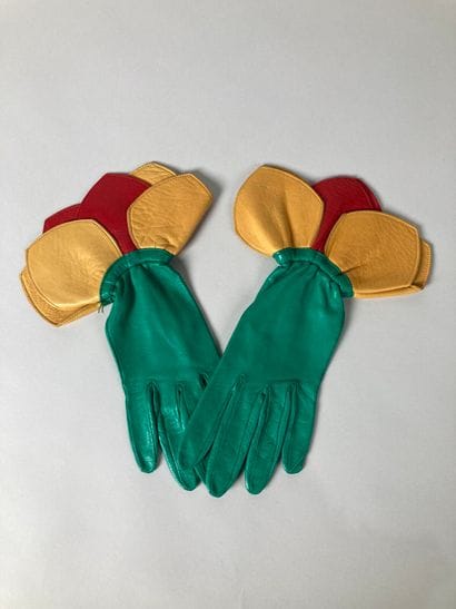 HERMÈS Paris, Made in France
Paire de gants...