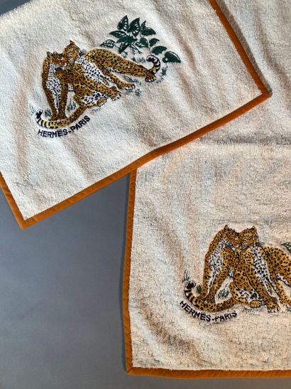 HERMÈS Paris
Paire de petites serviettes...