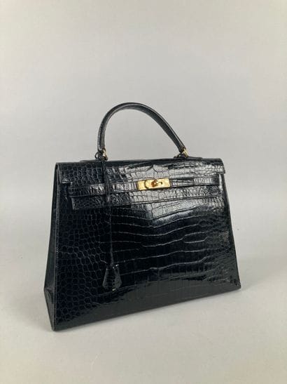 HERMÈS Paris
Sac Kelly 35 en crocodile noir,...