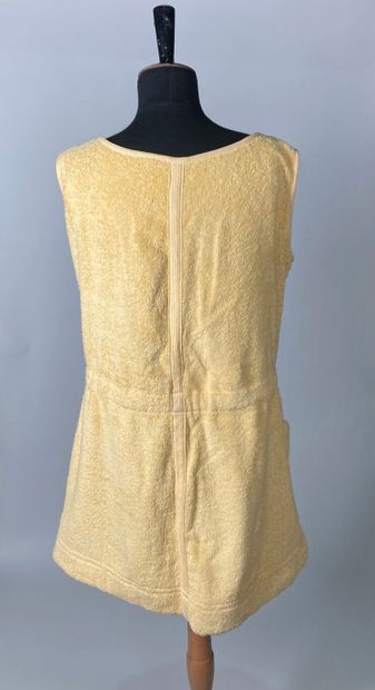 HERMÈS Paris
Sortie de bain en éponge miel...