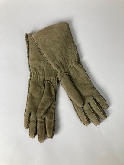 HERMÈS Paris, Made in France
Paire de gants...