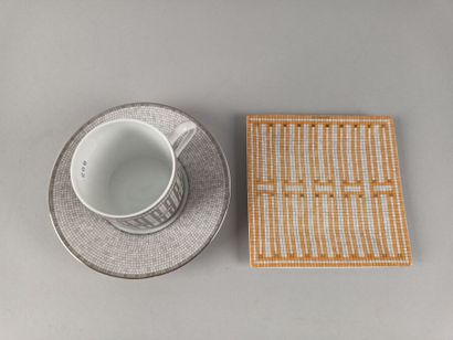 HERMÈS Paris
Tasse à café et sa sous-tasse...
