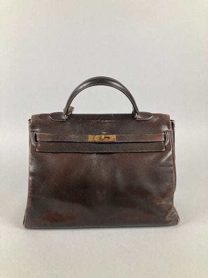 HERMÈS Paris
Sac Kelly 35 en box chocolat,...