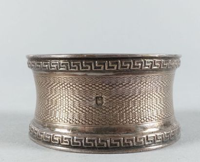 Lot en argent comprenant une écuelle à oreilles...