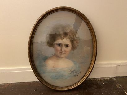 FRANCÈS 

Portrait d'enfant

Pastel ovale,...