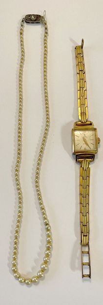 Lot de bijoux fantaisie, pinces, montres...