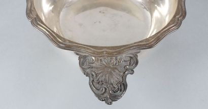 Lot en argent comprenant une écuelle à oreilles...