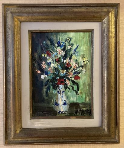 N. ARMAN (XXe siècle)

Vase de fleurs

Huile...