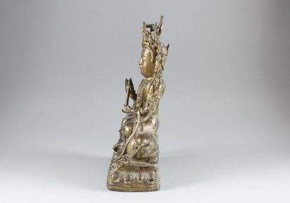 CHINE - dans le style Ming

Groupe en bronze...