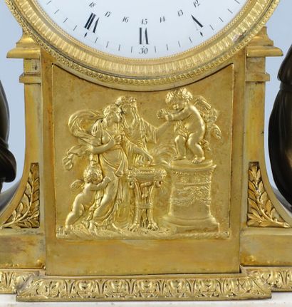 Pendule à l'étude en bronze patiné et bronze...