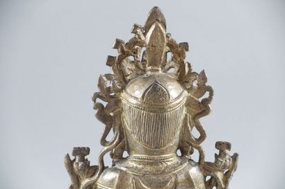CHINE - dans le style Ming

Groupe en bronze...