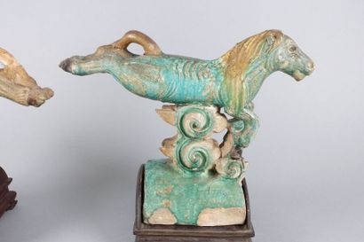
CHINE - Époque MING (1368-1644)




Paire...