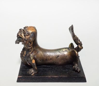 CHINE - Époque MING (1368-1644)

Lion en...