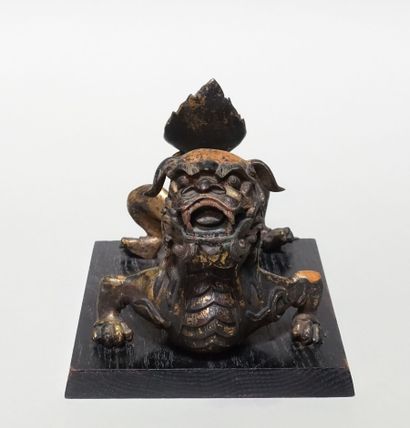 CHINE - Époque MING (1368-1644)

Lion en...