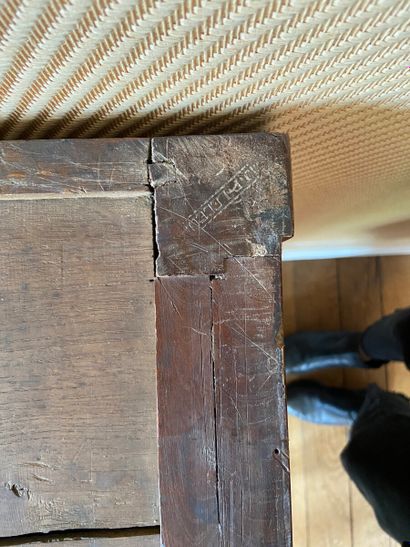 Commode en acajou mouluré ouvrant à cinq...