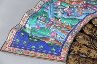 CHINE, XIXe siècle 

Éventail à feuille gouachée,...
