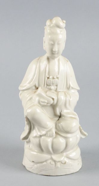 CHINE - XIXe siècle

Statuette de Guanyin...