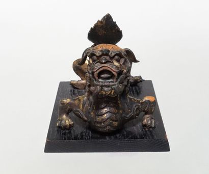 CHINE - Époque MING (1368-1644)

Lion en...