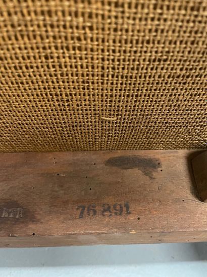 Fauteuil en acajou et bronze doré, les accotoirs...