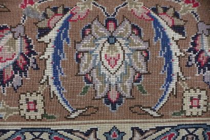 Tapis Tebriz (chaîne et trame en coton, velours...