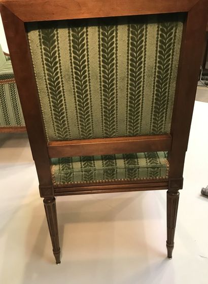 Réunion de mobilier en bois naturel comprenant...